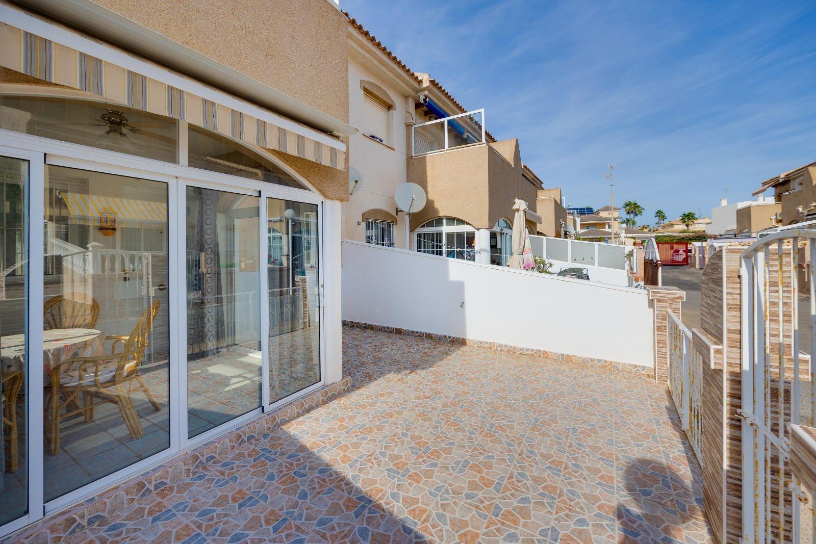 2 Bed, 1 Bath, HouseFor Sale, Torrevieja, Alicante