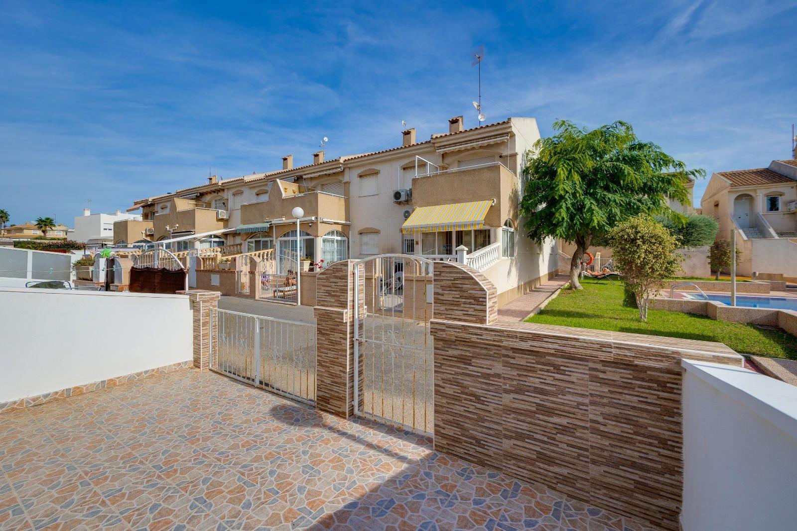 2 Bed, 1 Bath, HouseFor Sale, Torrevieja, Alicante