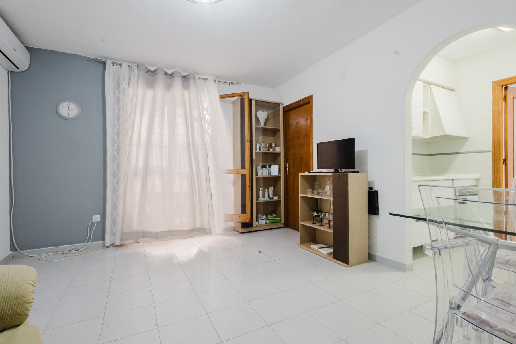 2 Bed, 1 Bath, ApartmentFor Sale, Torrevieja, Alicante
