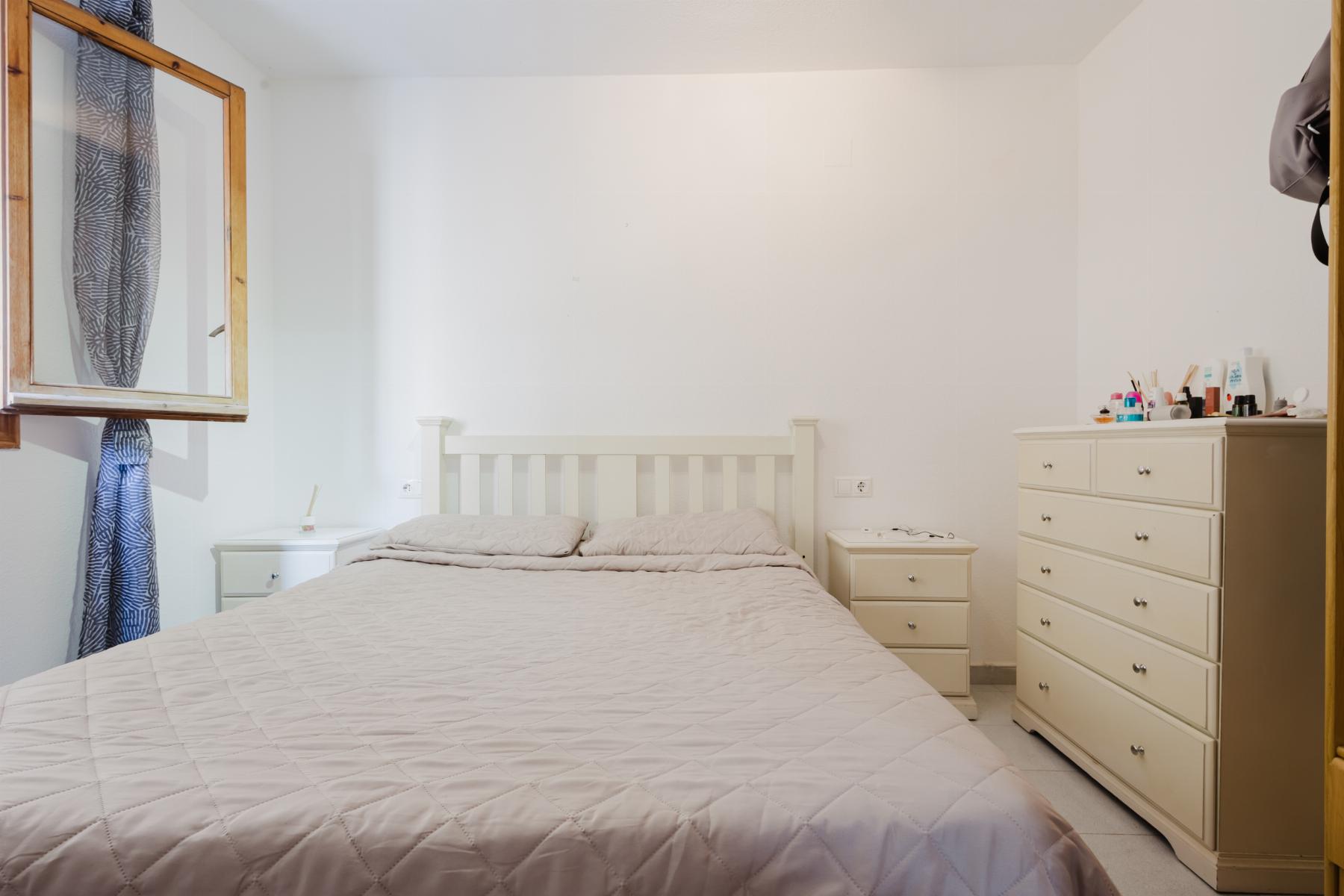 2 Bed, 1 Bath, ApartmentFor Sale, Torrevieja, Alicante