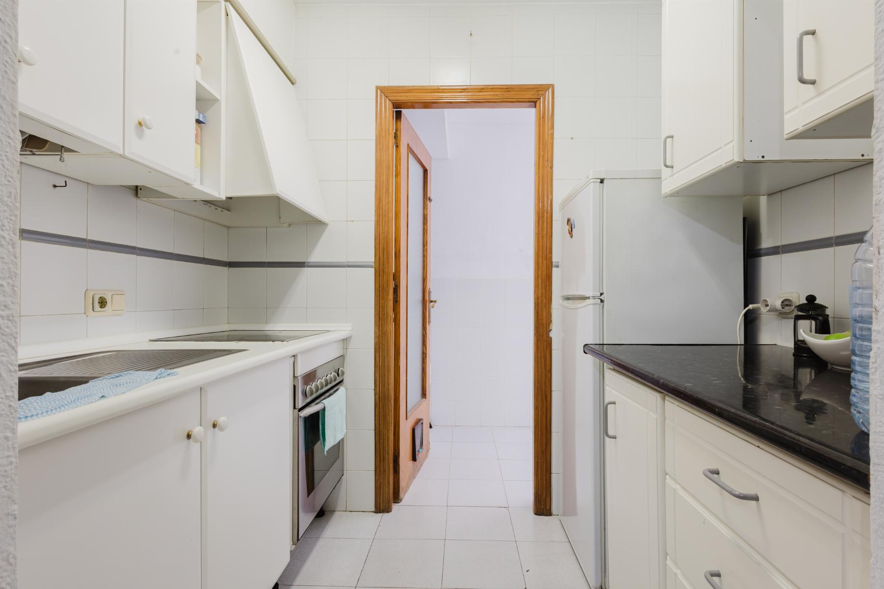 2 Bed, 1 Bath, ApartmentFor Sale, Torrevieja, Alicante