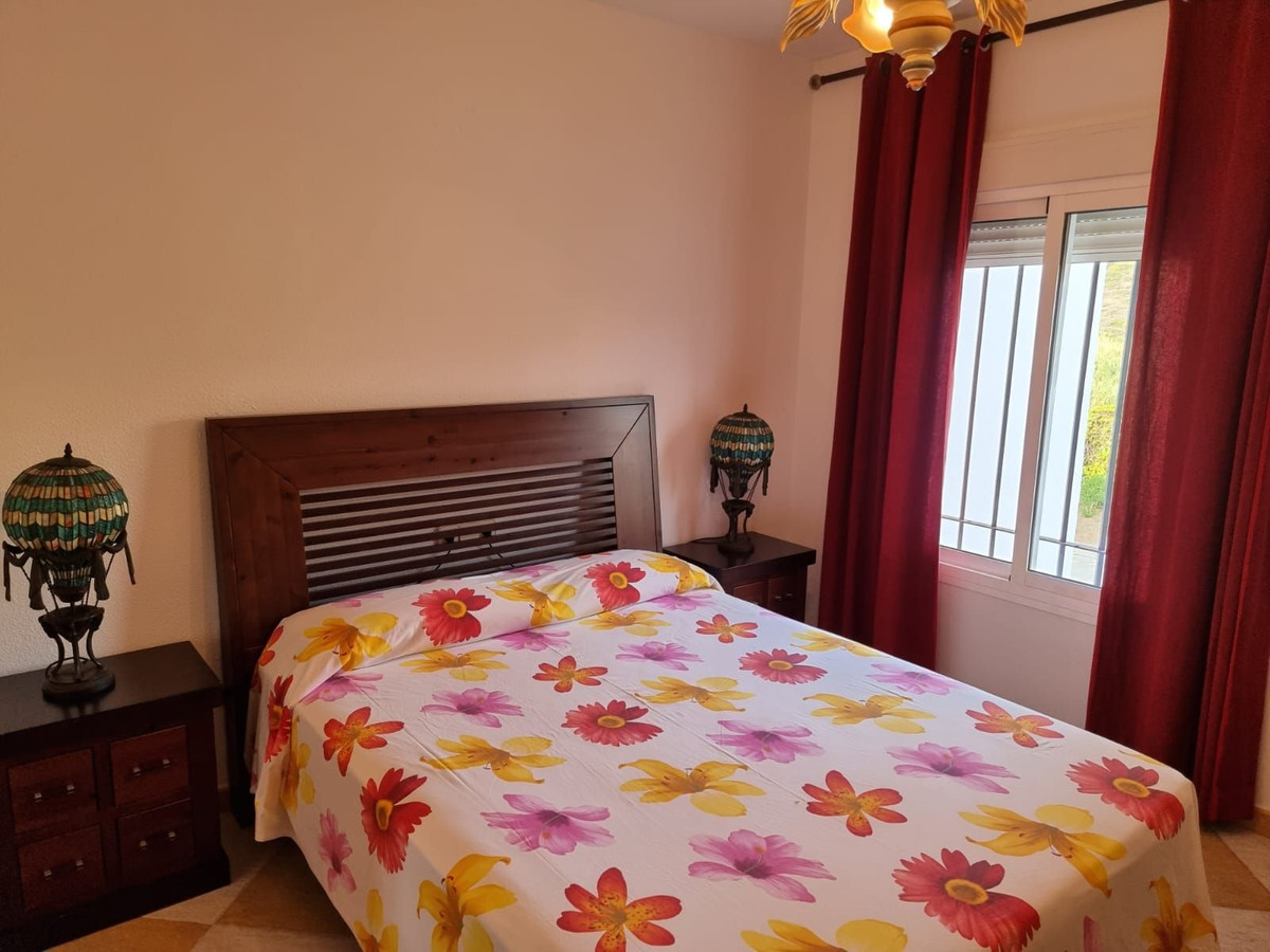 3 Bed, 2 Bath, HouseFor Sale, La Duquesa, Malaga