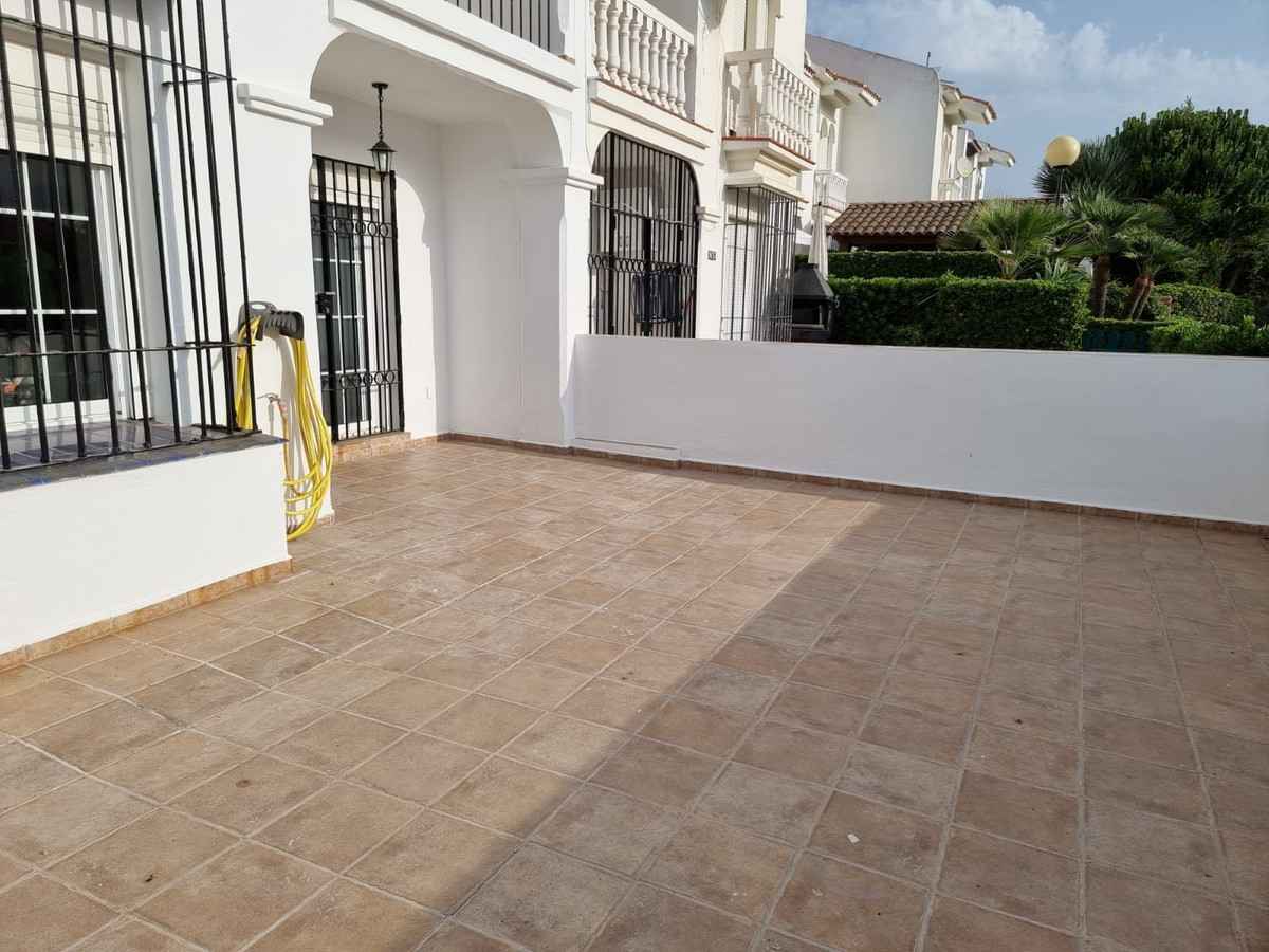3 Bed, 2 Bath, HouseFor Sale, La Duquesa, Malaga
