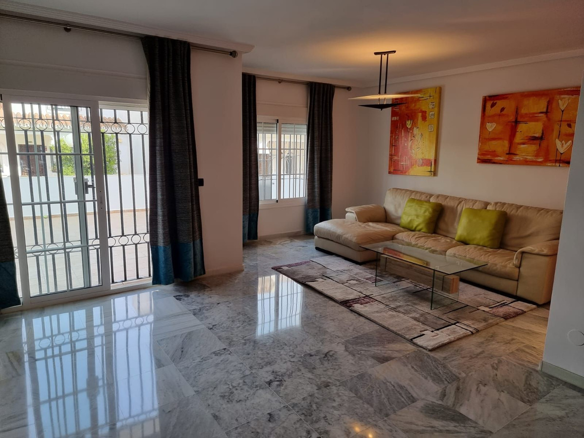 3 Bed, 2 Bath, HouseFor Sale, La Duquesa, Malaga