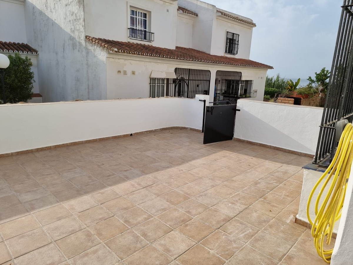 3 Bed, 2 Bath, HouseFor Sale, La Duquesa, Malaga
