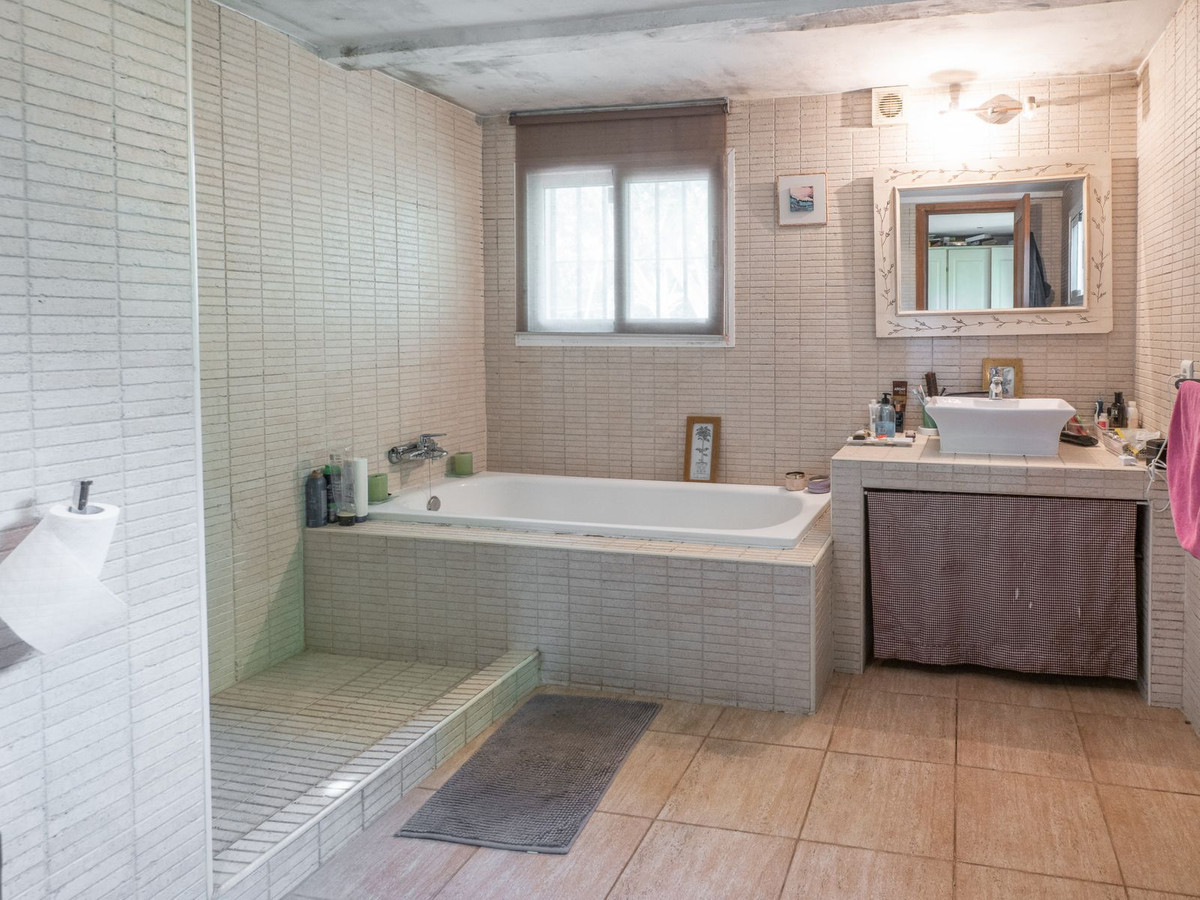 Commercial Property, For Sale