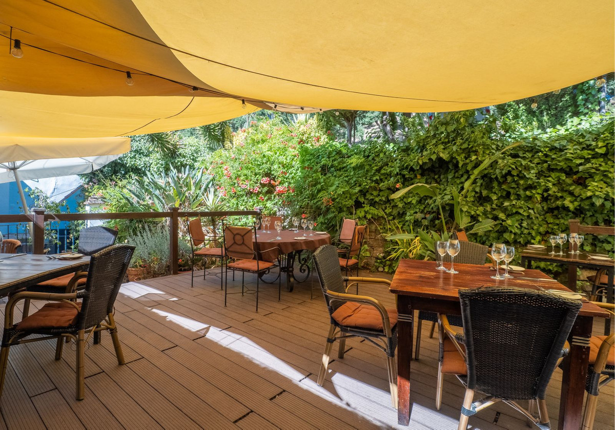 Commercial Property, For Sale