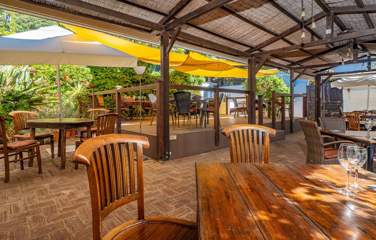 Commercial Property, For Sale