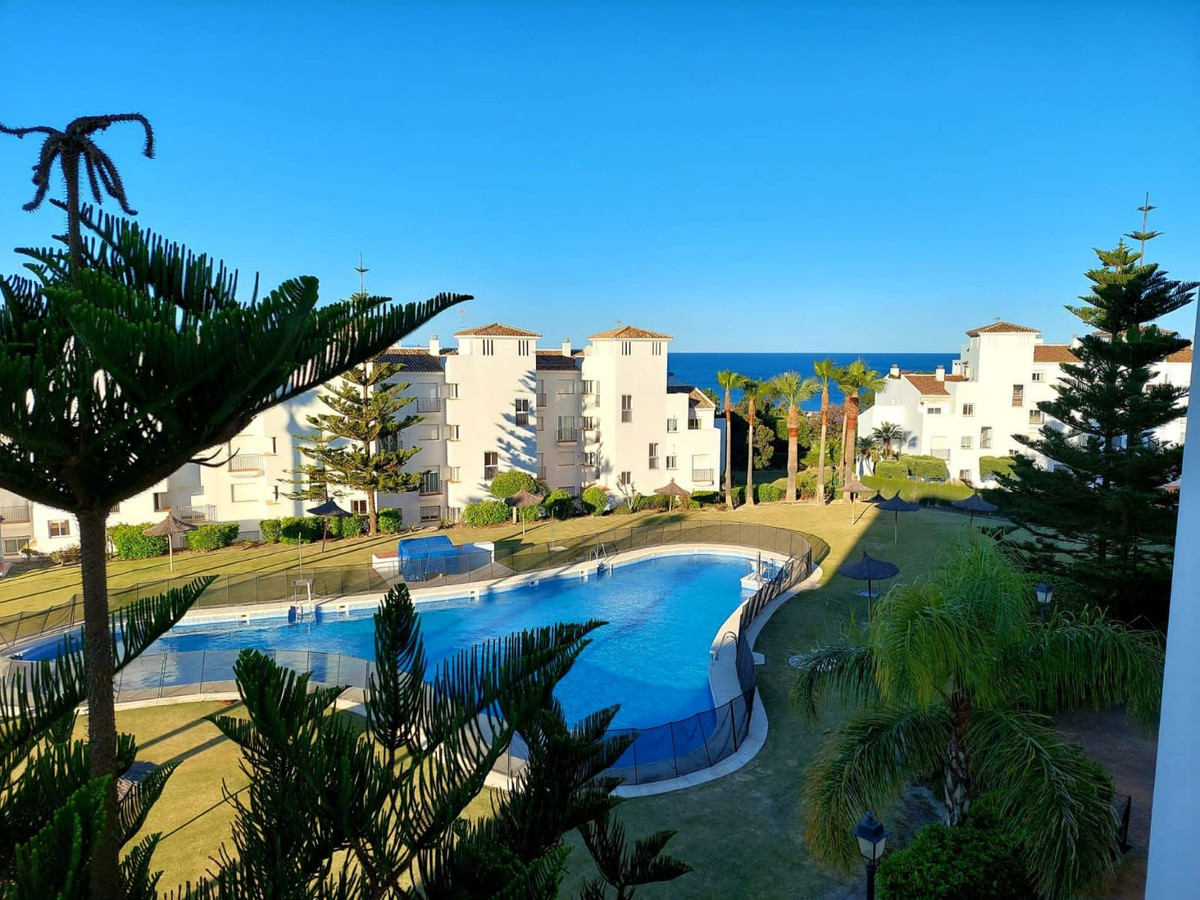 2 Bed, 2 Bath, ApartmentFor Sale, La Duquesa, Malaga