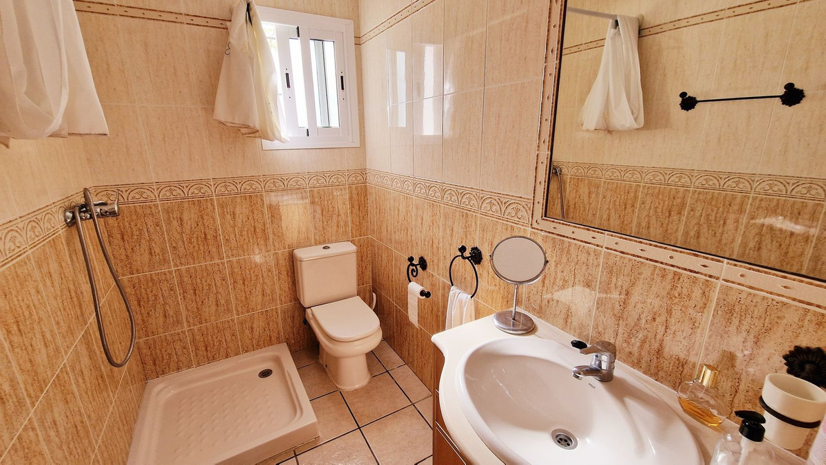 3 Bed, 2 Bath, HouseFor Sale, Manilva, Malaga