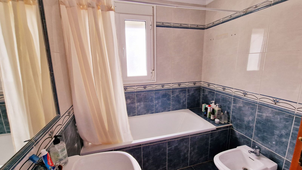 3 Bed, 2 Bath, HouseFor Sale, Manilva, Malaga