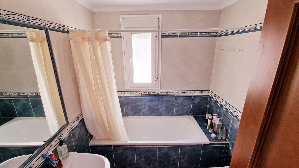 3 Bed, 2 Bath, HouseFor Sale, Manilva, Malaga