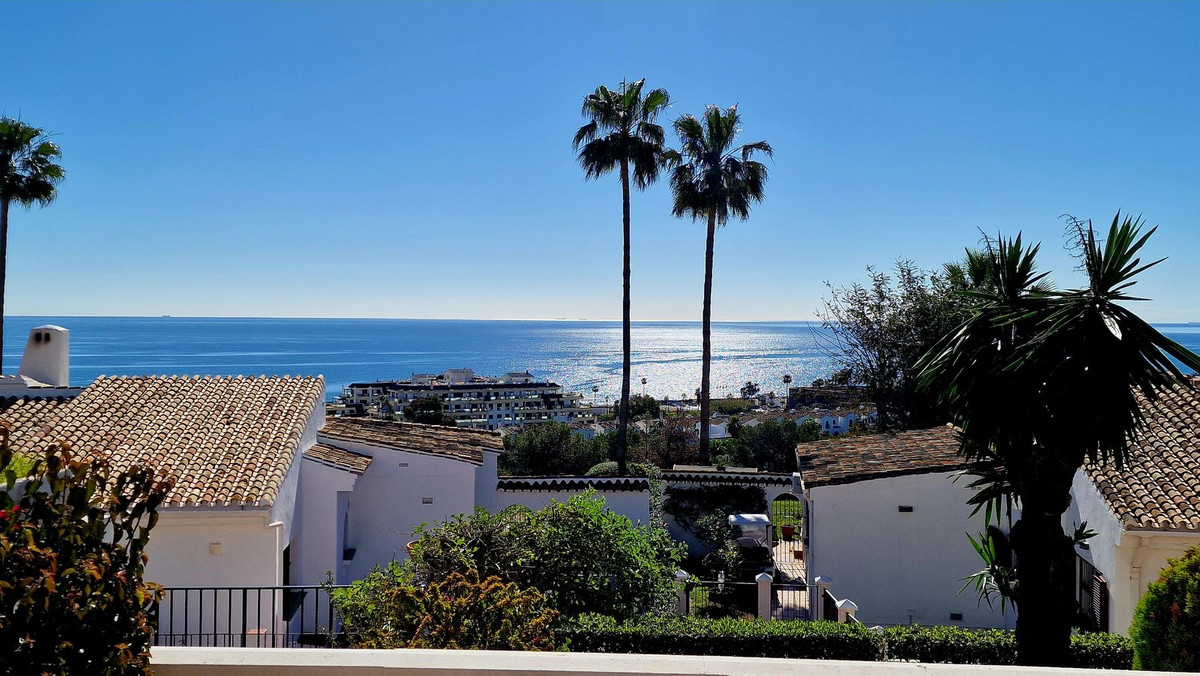 3 Bed, 3 Bath, HouseFor Sale, La Duquesa, Malaga