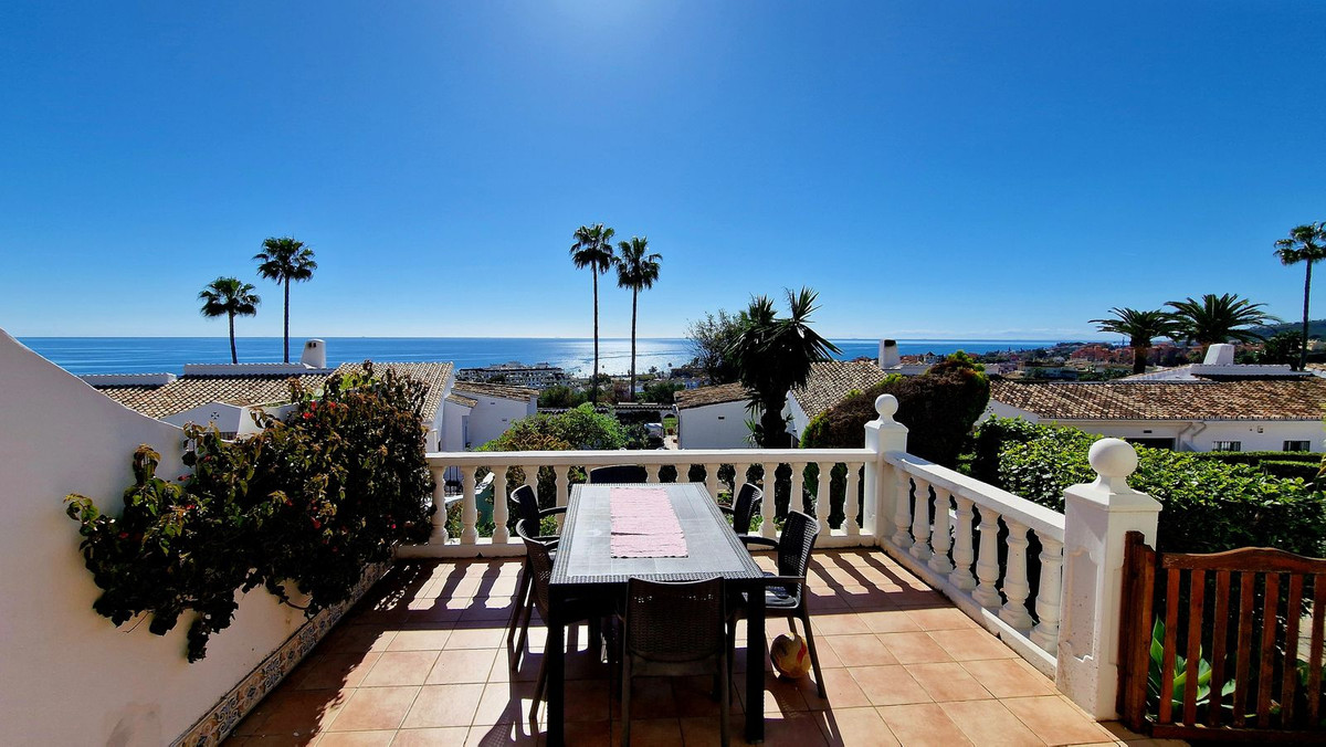 3 Bed, 3 Bath, HouseFor Sale, La Duquesa, Malaga