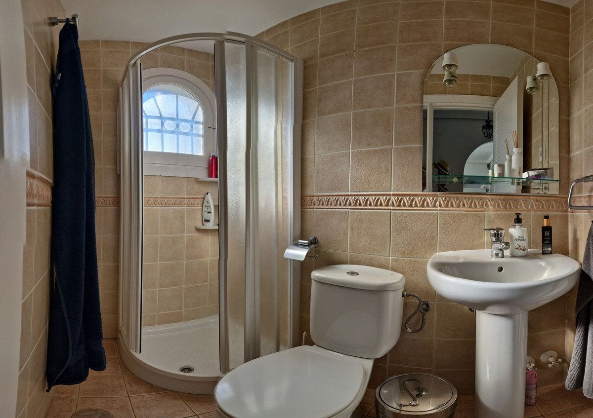 3 Bed, 3 Bath, HouseFor Sale, La Duquesa, Malaga