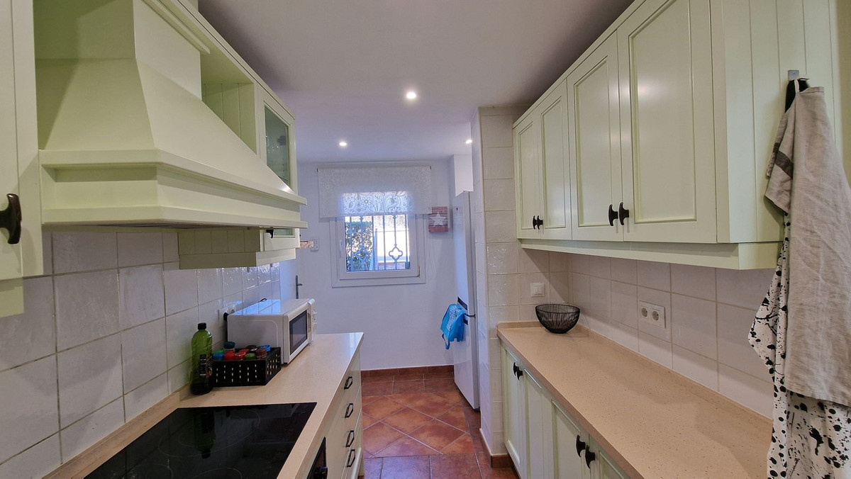 3 Bed, 3 Bath, HouseFor Sale, La Duquesa, Malaga