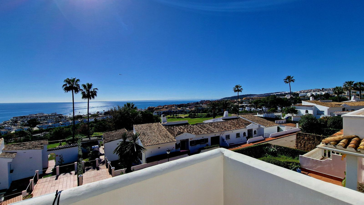 3 Bed, 3 Bath, HouseFor Sale, La Duquesa, Malaga