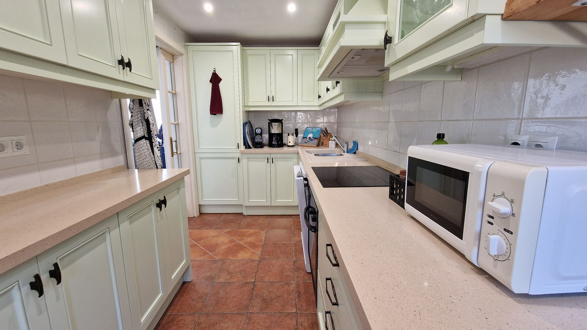 3 Bed, 3 Bath, HouseFor Sale, La Duquesa, Malaga