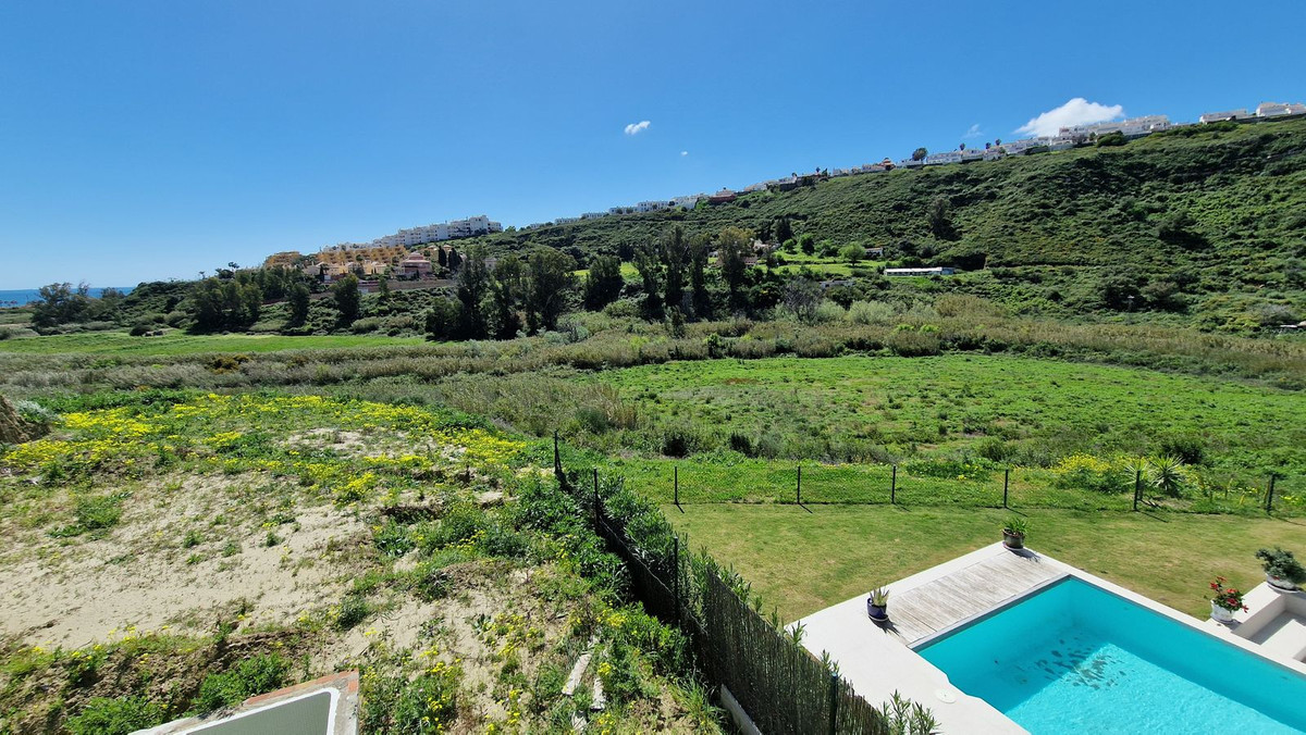 4 Bed, 3 Bath, HouseFor Sale, La Duquesa, Malaga