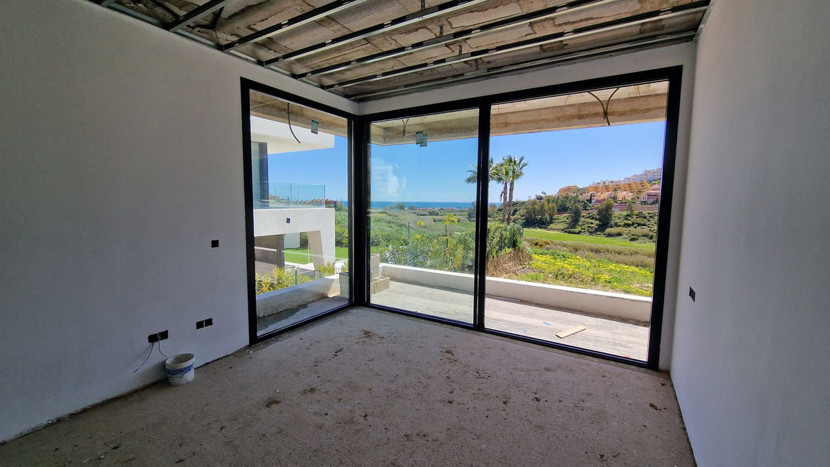 4 Bed, 3 Bath, HouseFor Sale, La Duquesa, Malaga