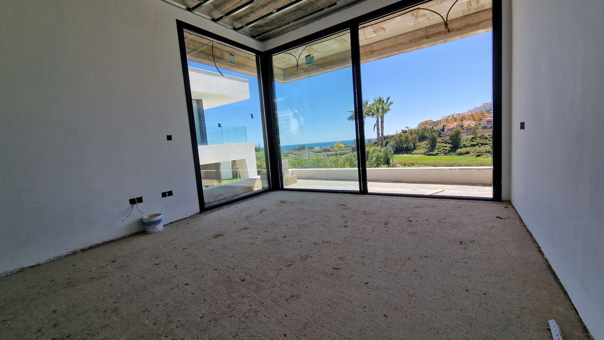 4 Bed, 3 Bath, HouseFor Sale, La Duquesa, Malaga