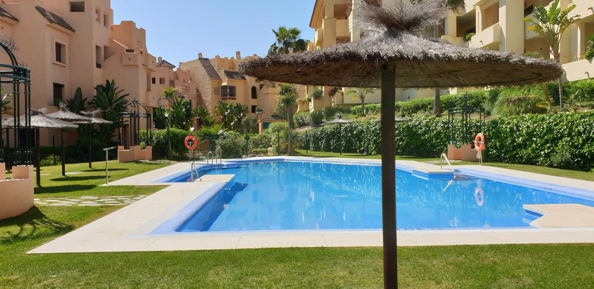 2 Bed, 2 Bath, ApartmentFor Sale, La Duquesa, Malaga