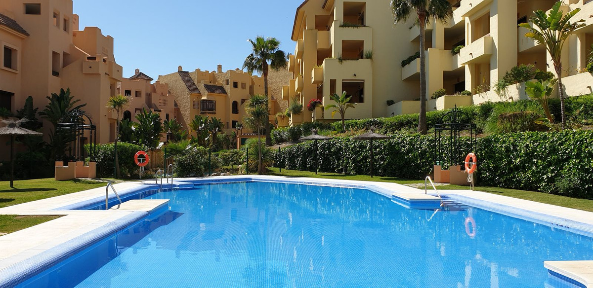 2 Bed, 2 Bath, ApartmentFor Sale, La Duquesa, Malaga