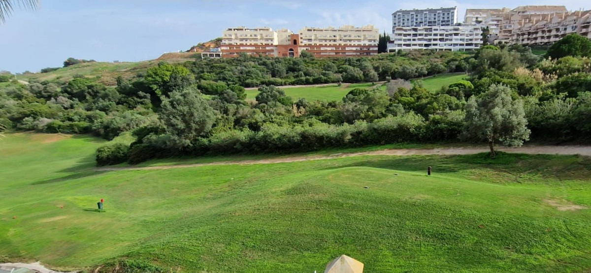2 Bed, 2 Bath, ApartmentFor Sale, La Duquesa, Malaga