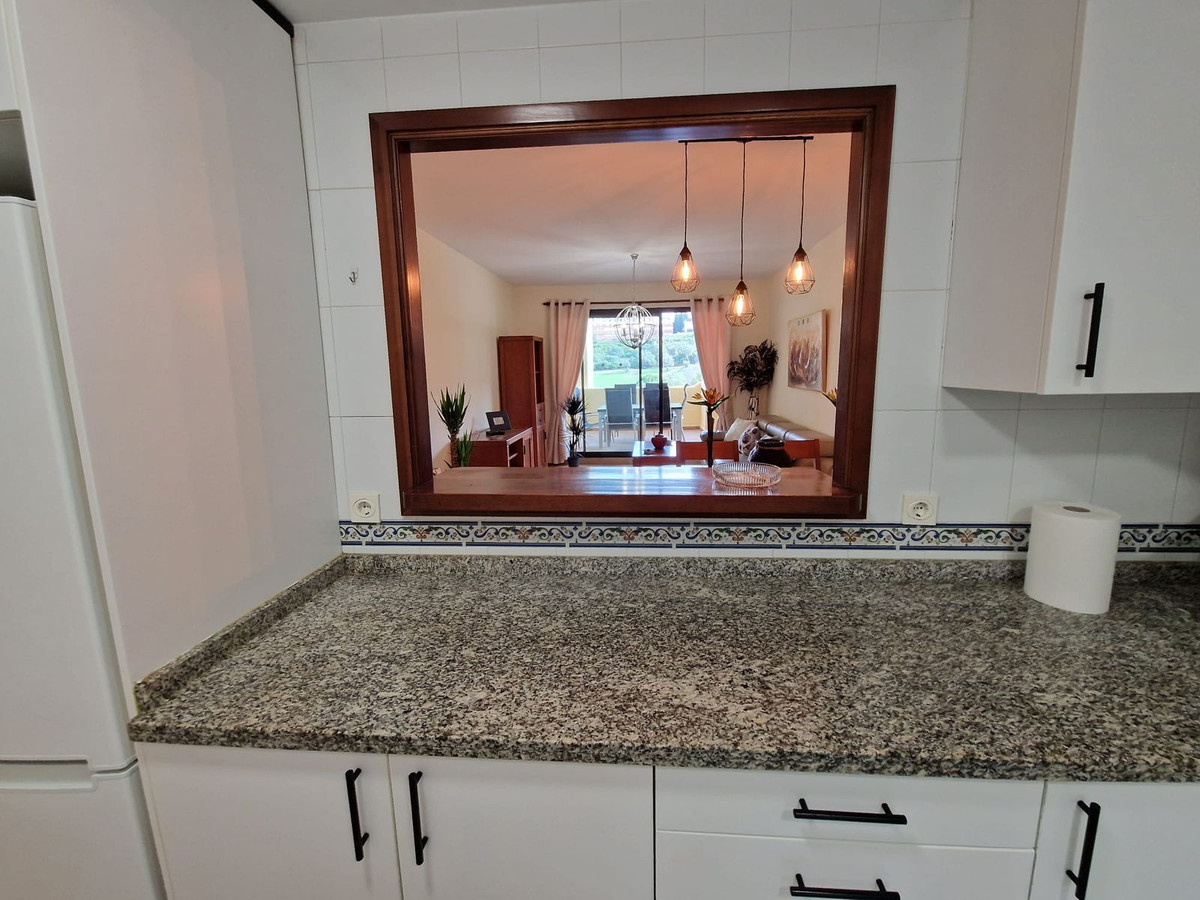 2 Bed, 2 Bath, ApartmentFor Sale, La Duquesa, Malaga