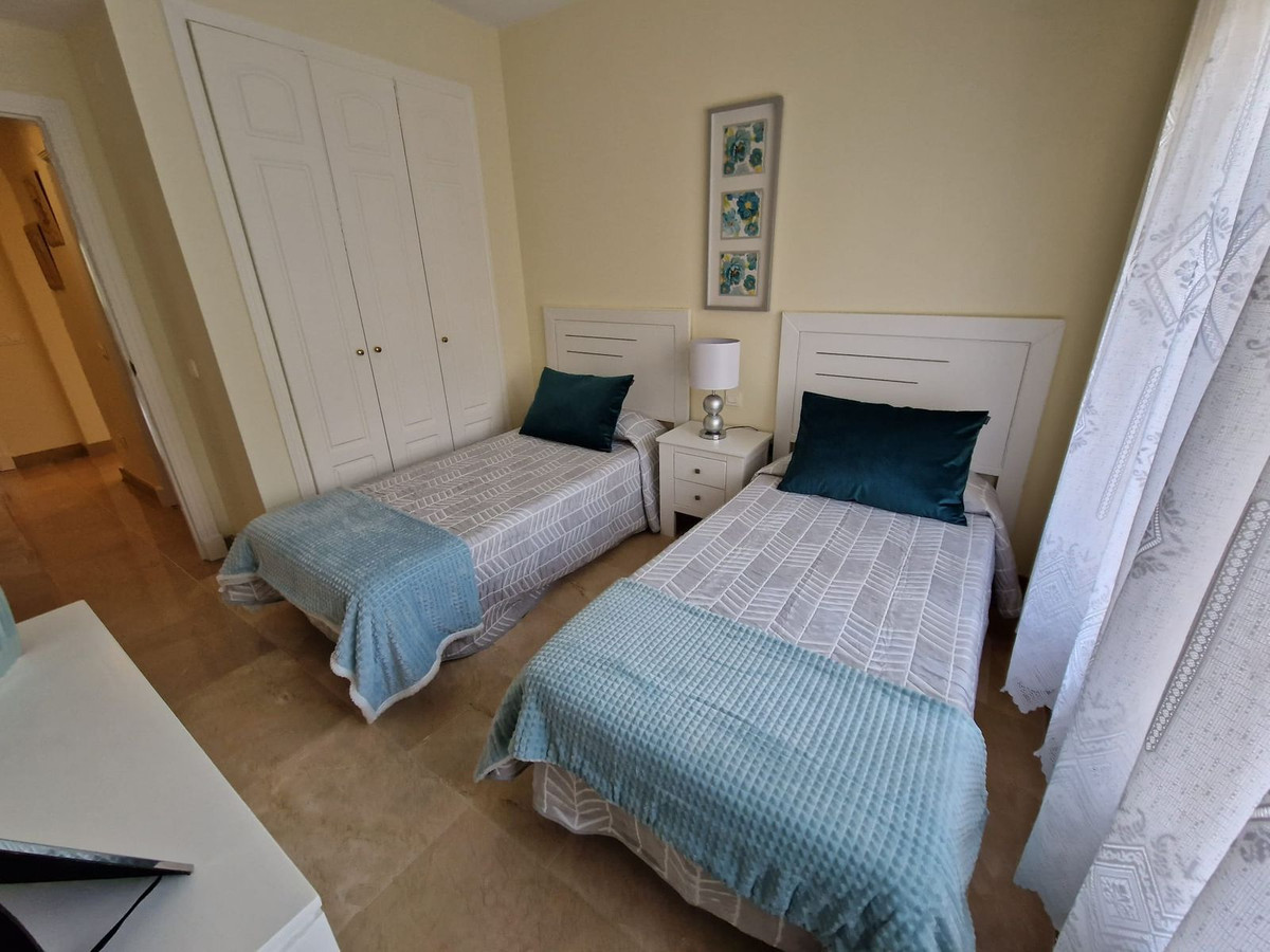 2 Bed, 2 Bath, ApartmentFor Sale, La Duquesa, Malaga