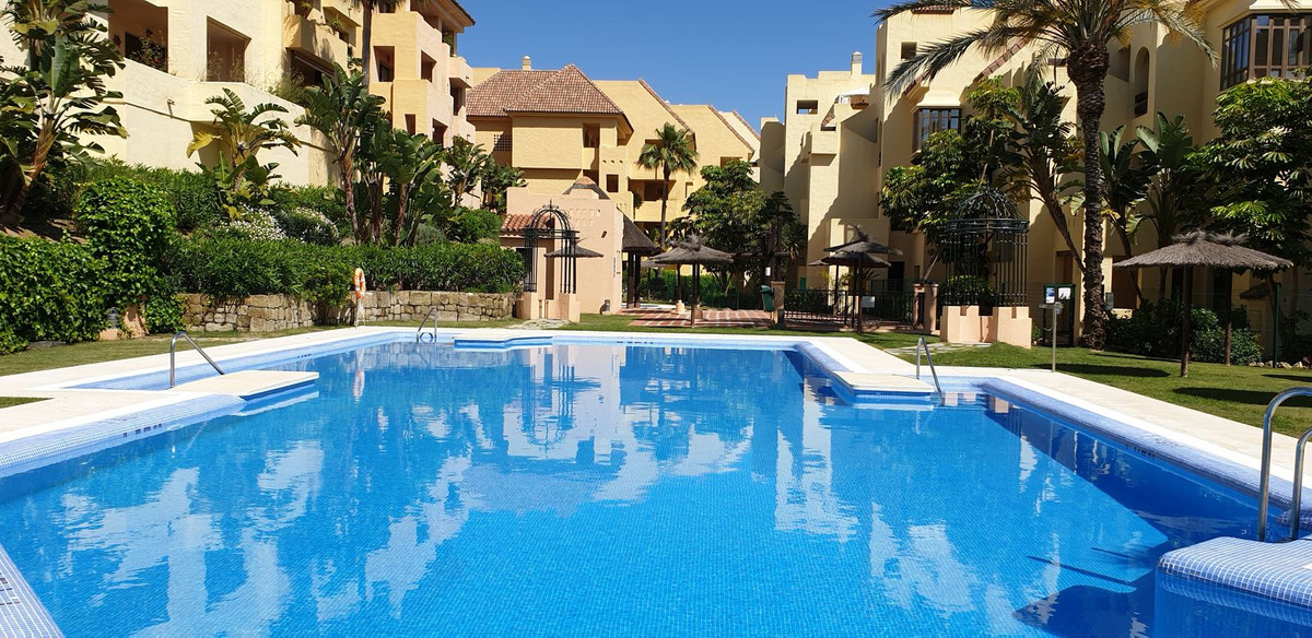 2 Bed, 2 Bath, ApartmentFor Sale, La Duquesa, Malaga