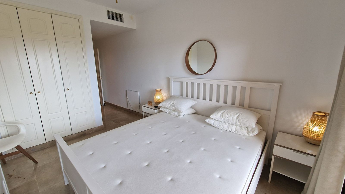 2 Bed, 2 Bath, ApartmentFor Sale, La Duquesa, Malaga