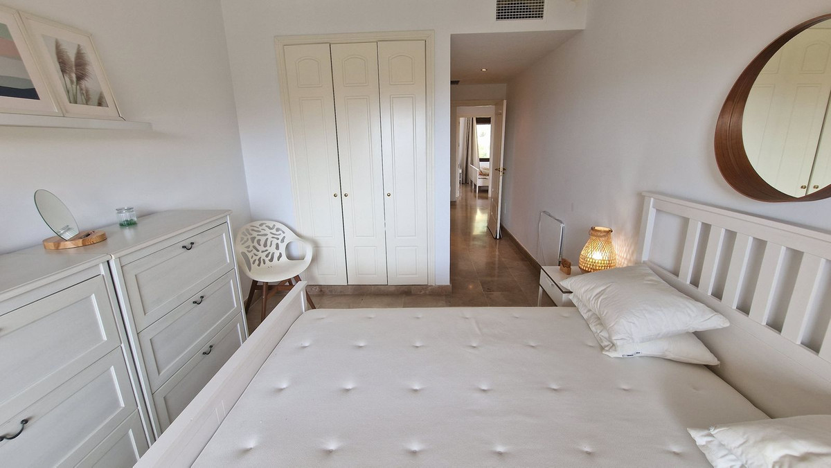 2 Bed, 2 Bath, ApartmentFor Sale, La Duquesa, Malaga