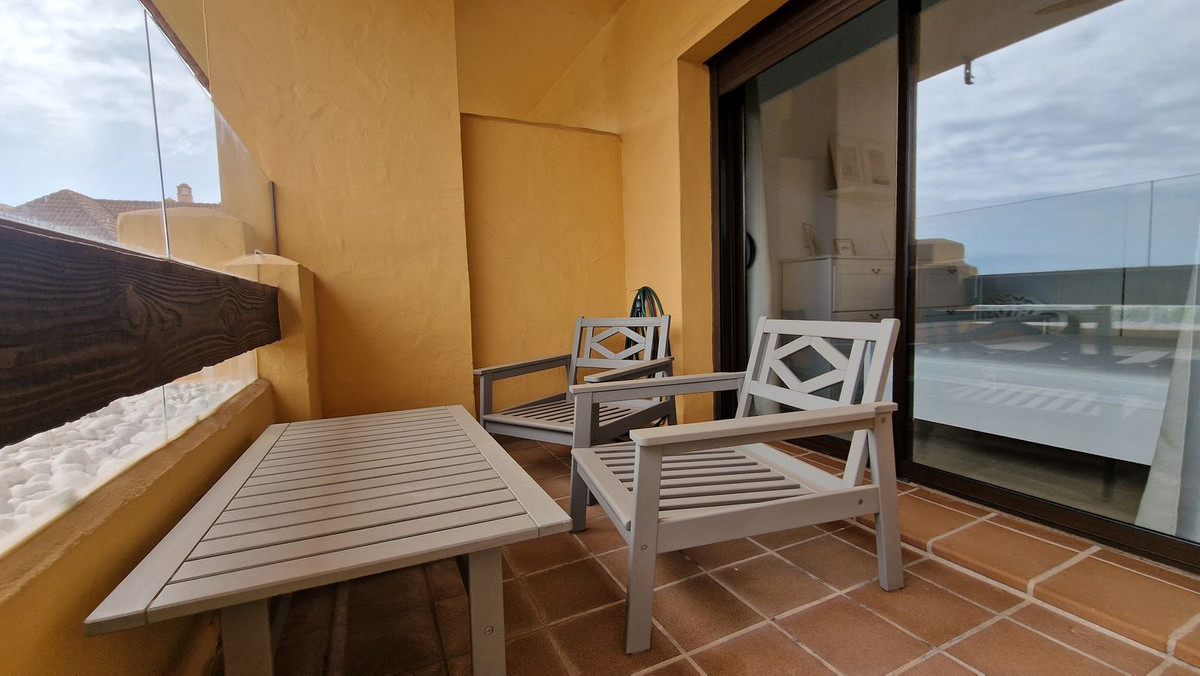 2 Bed, 2 Bath, ApartmentFor Sale, La Duquesa, Malaga