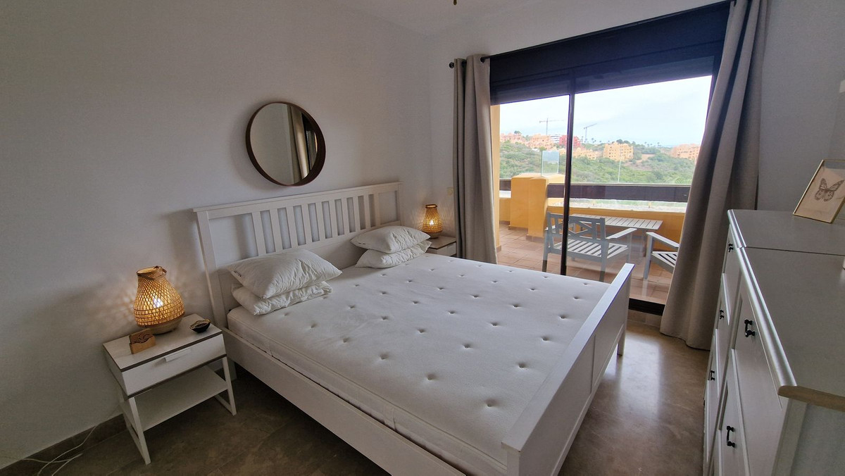 2 Bed, 2 Bath, ApartmentFor Sale, La Duquesa, Malaga