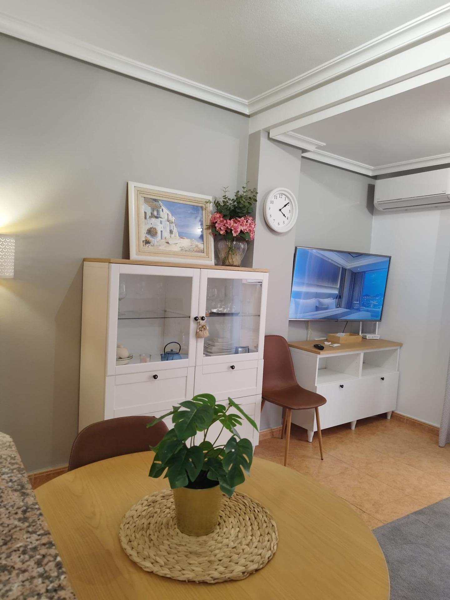 2 Bed, 1 Bath, ApartmentFor Sale, Torrevieja, Alicante