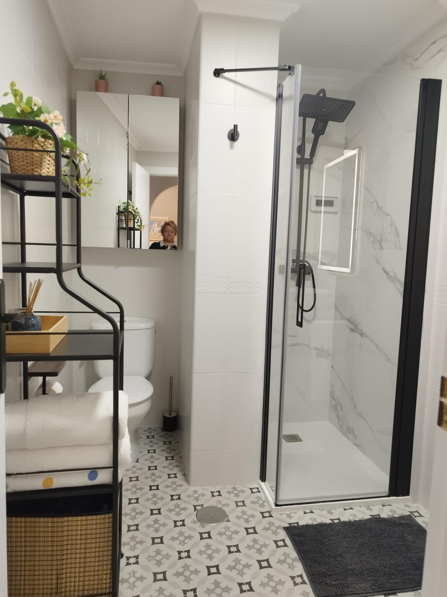 2 Bed, 1 Bath, ApartmentFor Sale, Torrevieja, Alicante