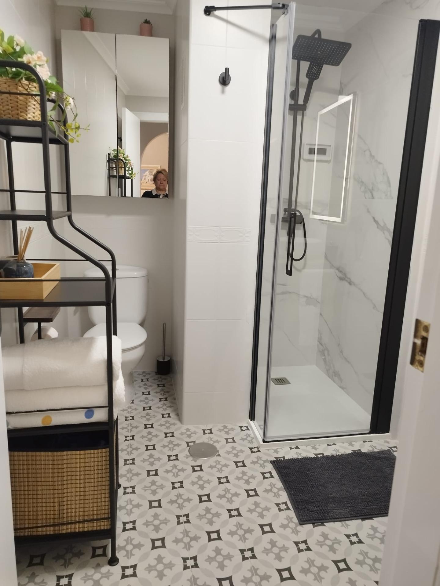 2 Bed, 1 Bath, ApartmentFor Sale, Torrevieja, Alicante