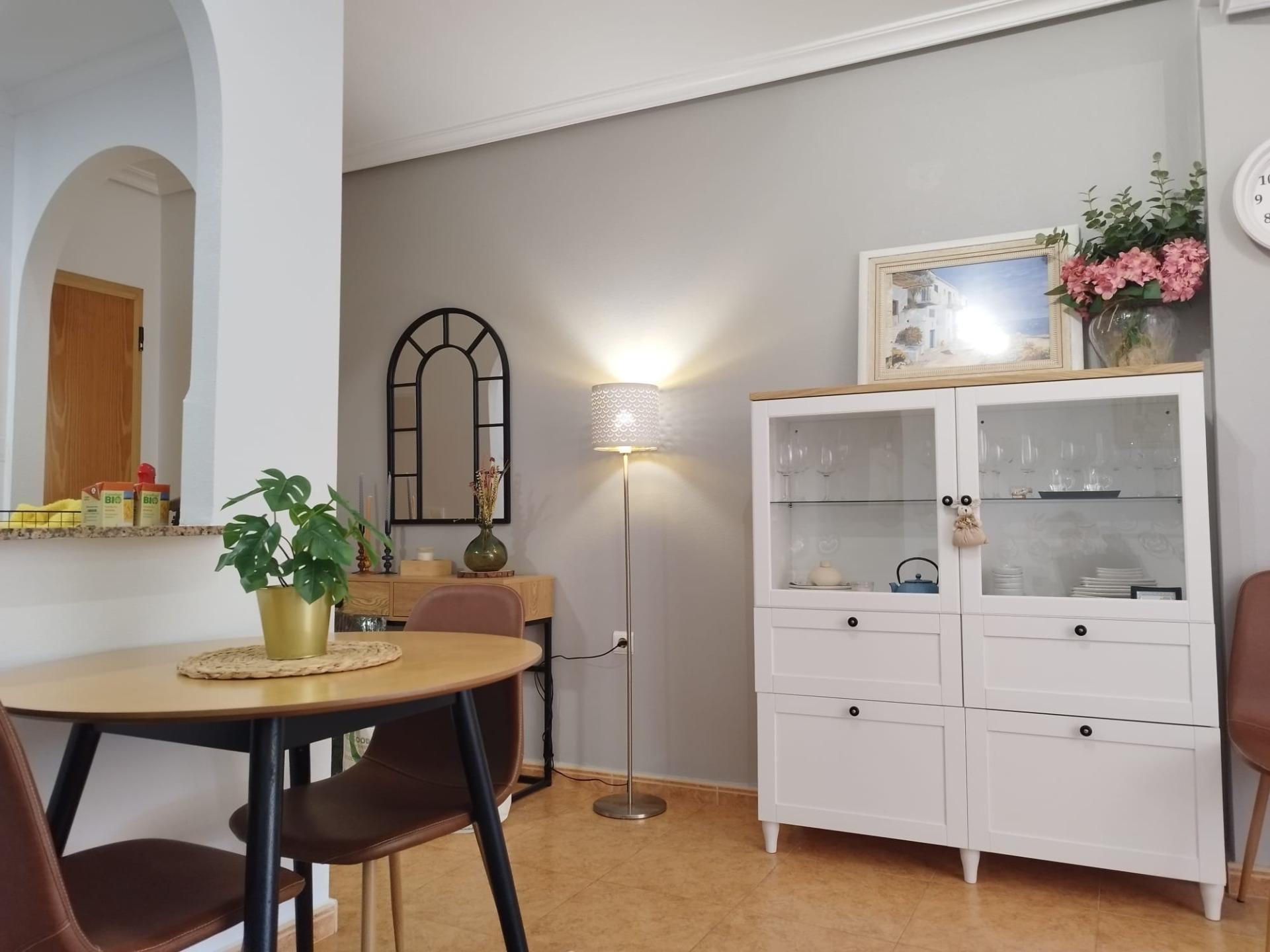 2 Bed, 1 Bath, ApartmentFor Sale, Torrevieja, Alicante