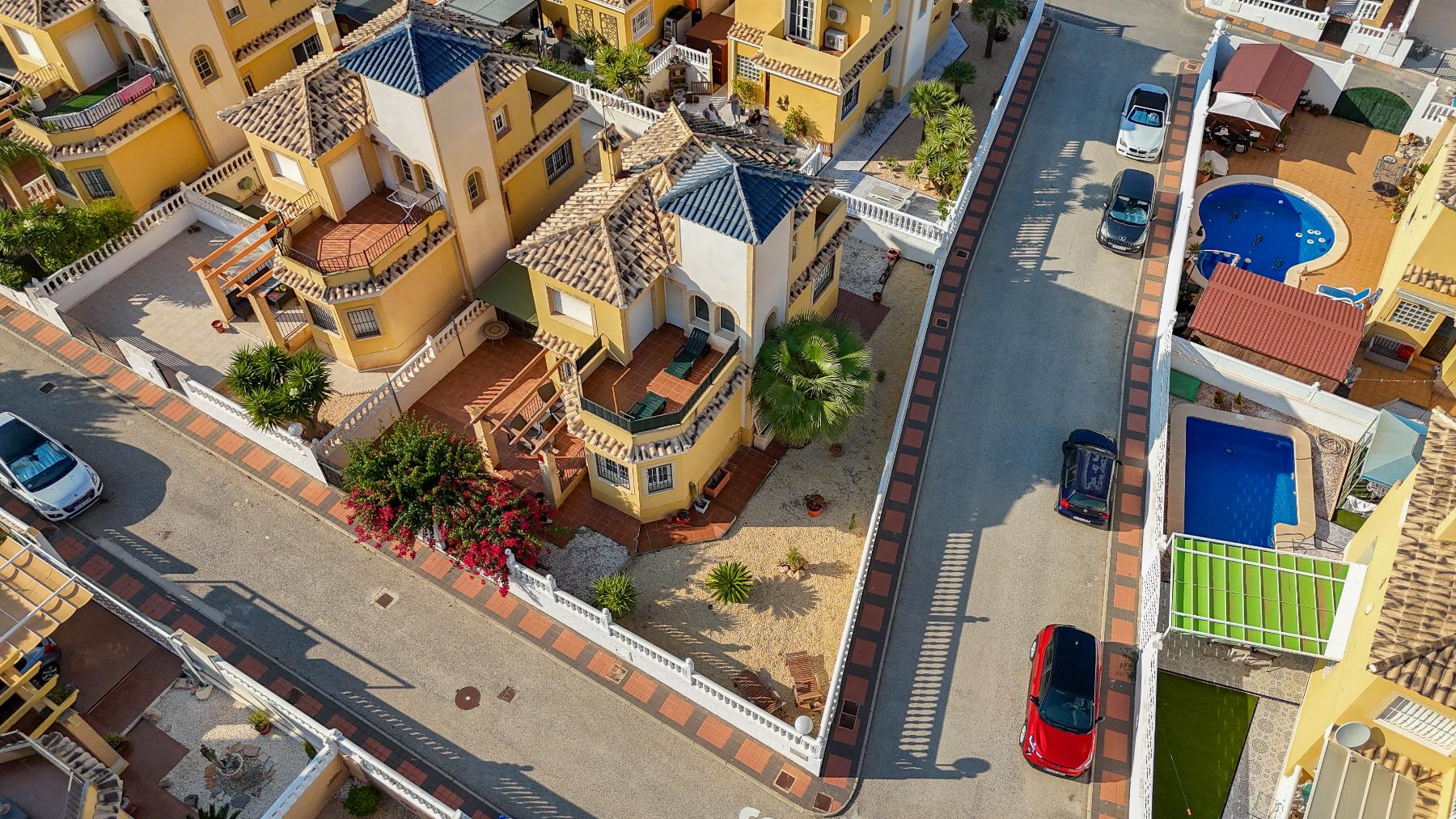 3 Bed, 2 Bath, HouseFor Sale, Algorfa, Alicante