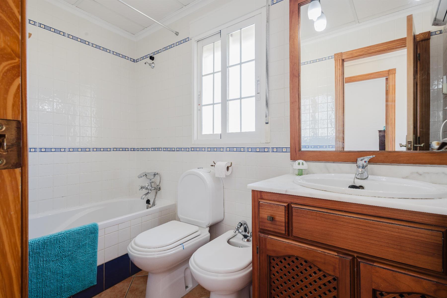 3 Bed, 2 Bath, HouseFor Sale, Algorfa, Alicante