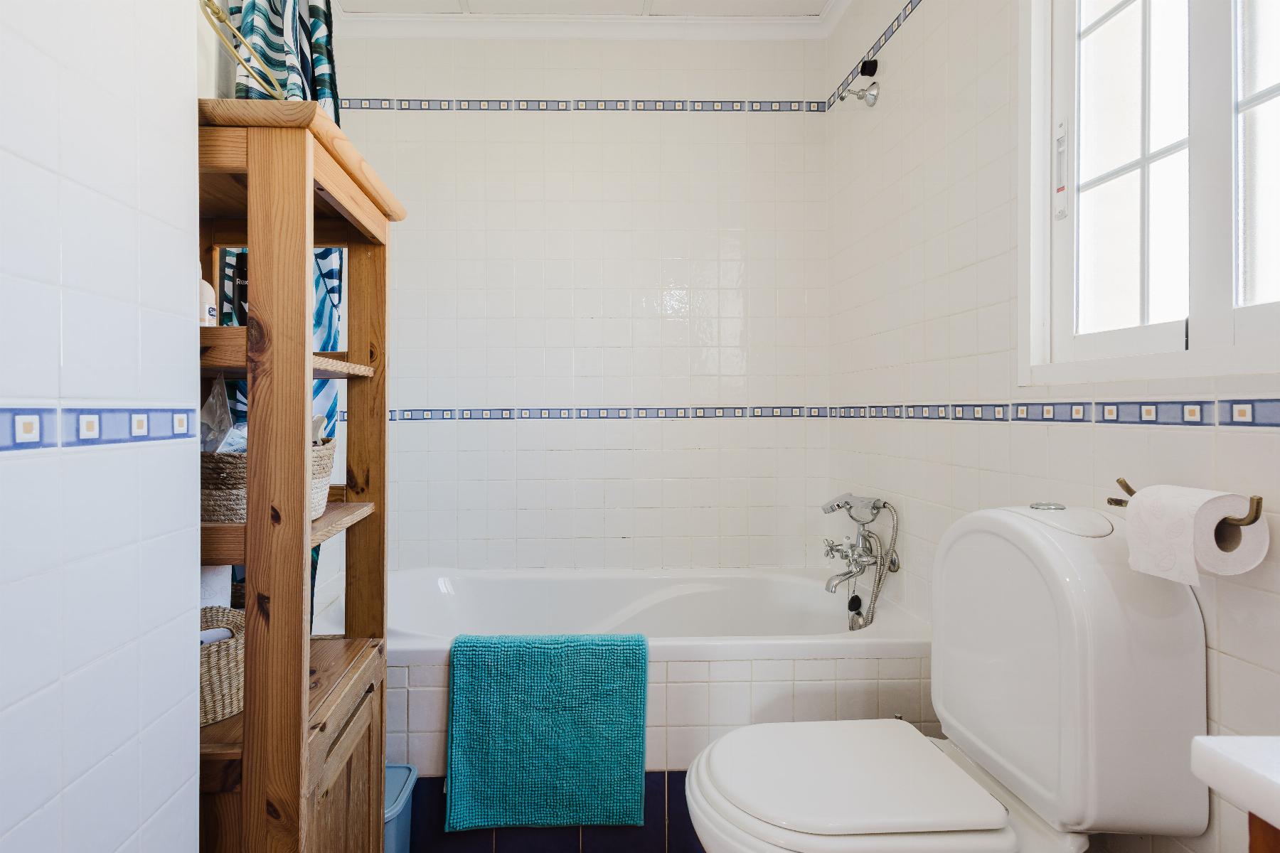 3 Bed, 2 Bath, HouseFor Sale, Algorfa, Alicante