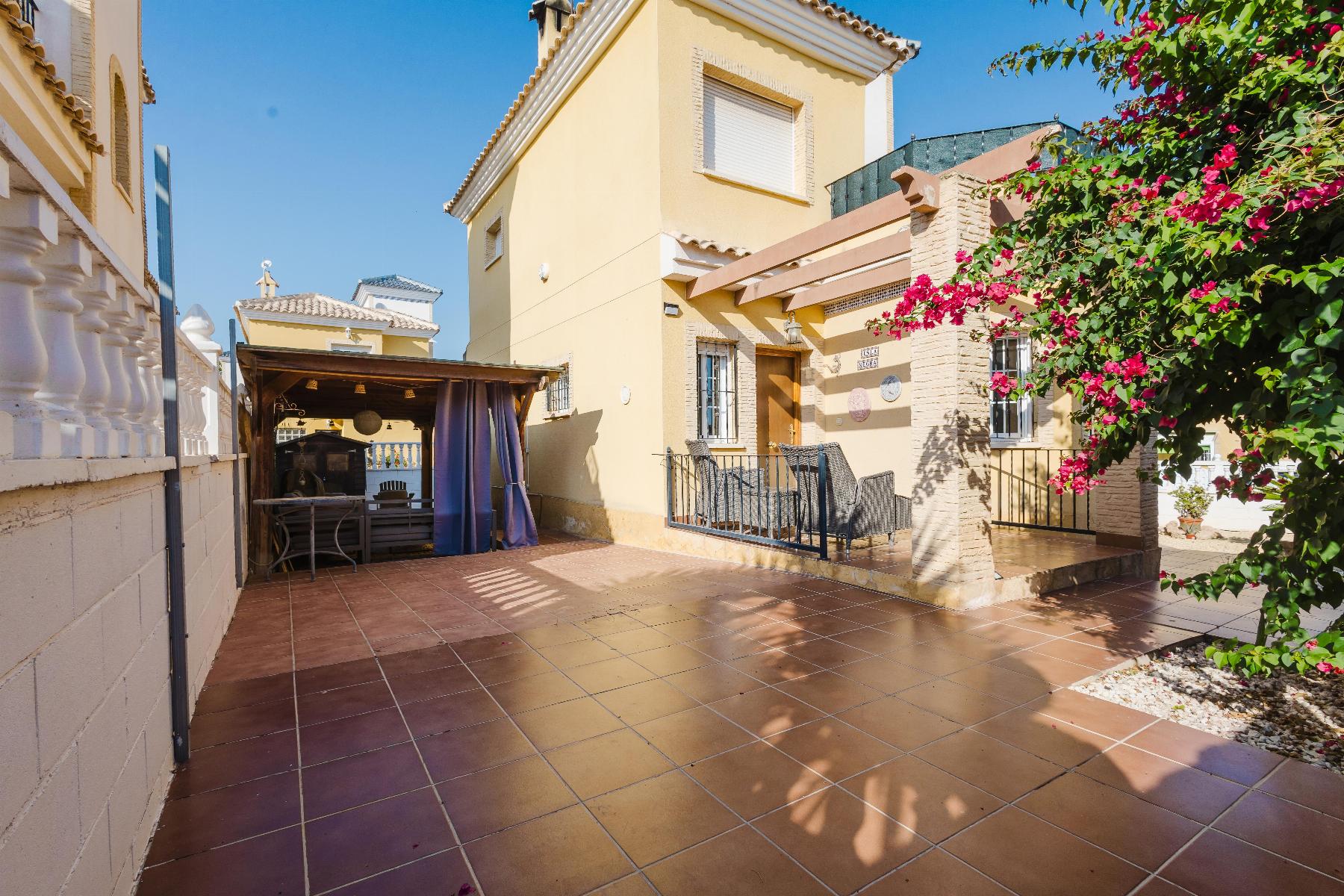 3 Bed, 2 Bath, HouseFor Sale, Algorfa, Alicante