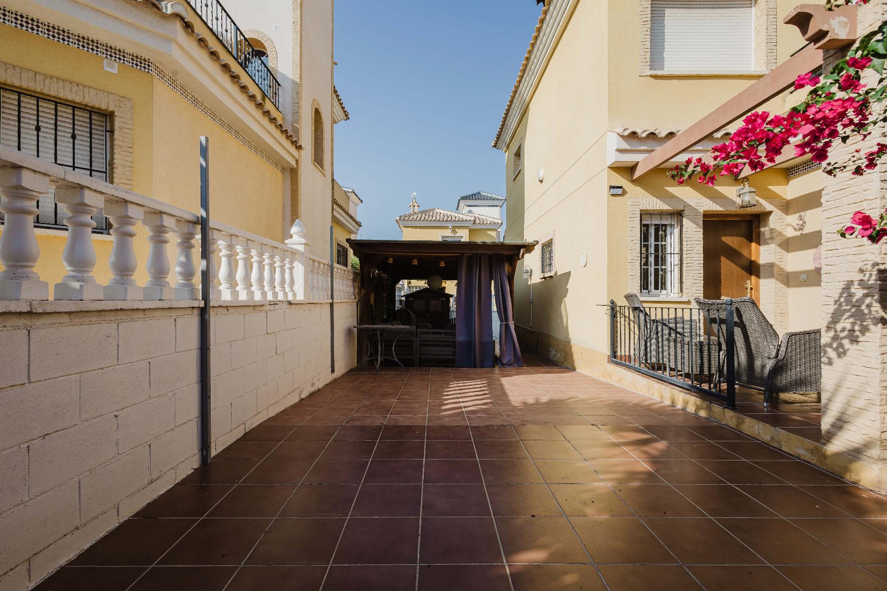 3 Bed, 2 Bath, HouseFor Sale, Algorfa, Alicante