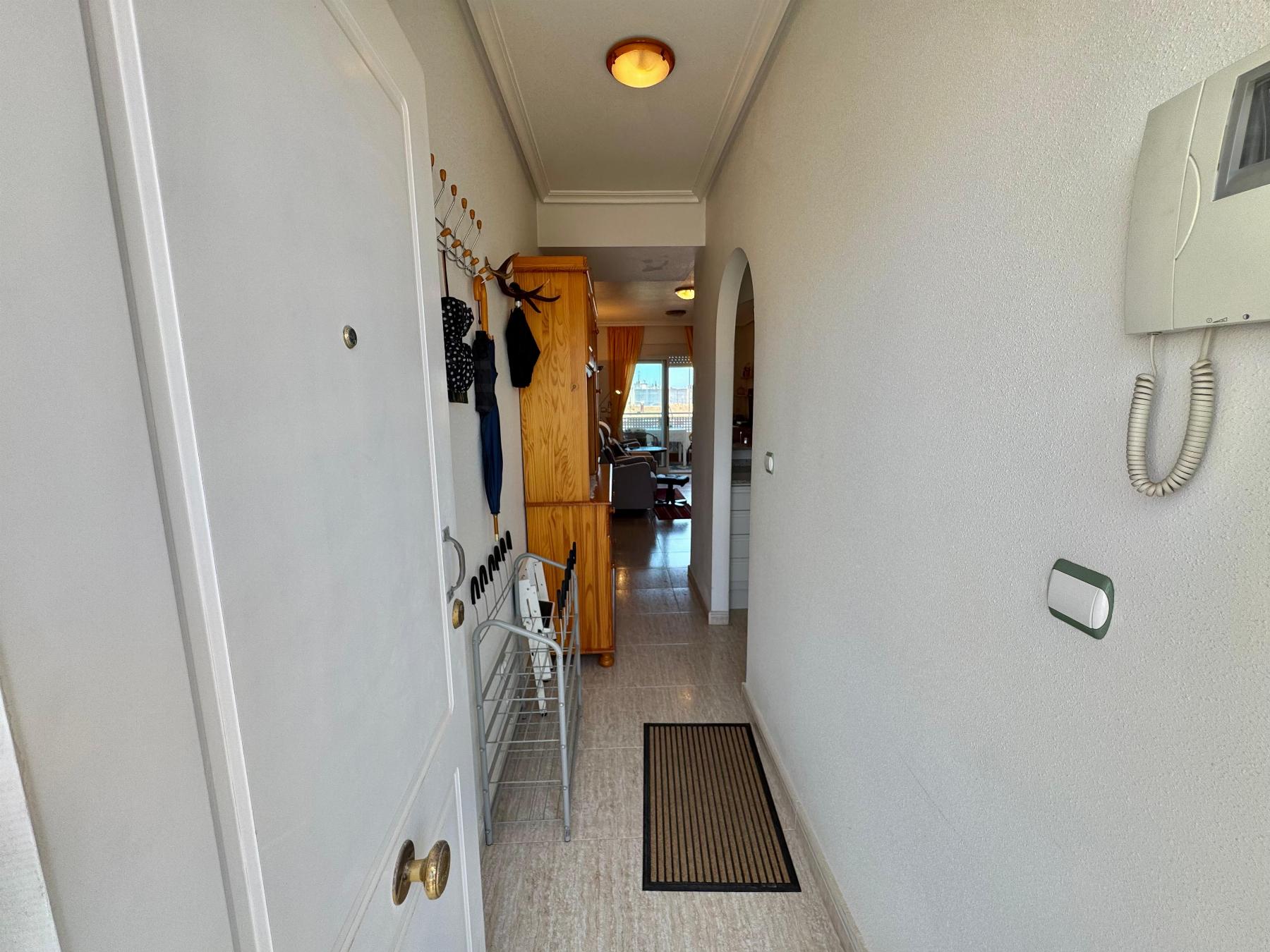 2 Bed, 1 Bath, ApartmentFor Sale, Almoradi, Alicante