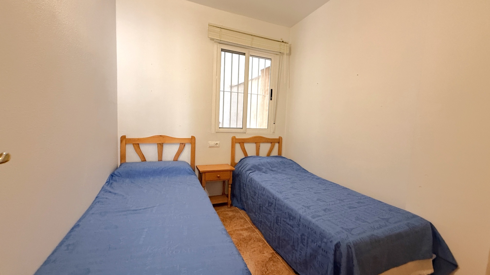 2 Bed, 1 Bath, ApartmentFor Sale, Torrevieja, Alicante