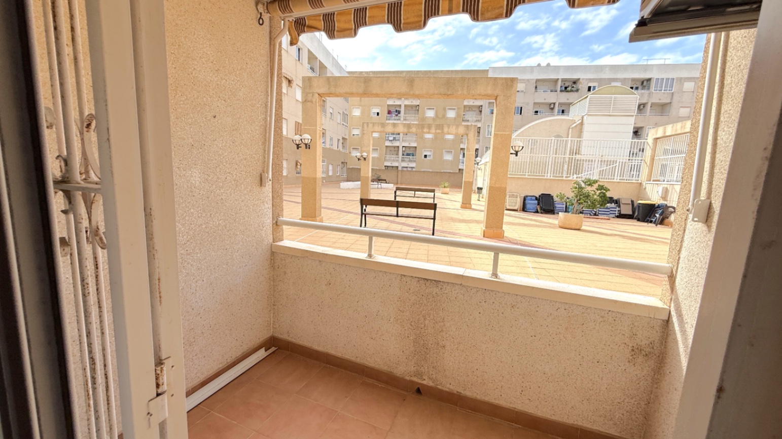 2 Bed, 1 Bath, ApartmentFor Sale, Torrevieja, Alicante