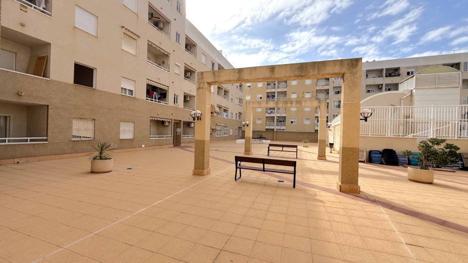2 Bed, 1 Bath, ApartmentFor Sale, Torrevieja, Alicante