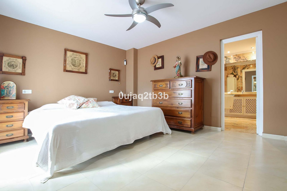 3 Bed, 3 Bath, ApartmentFor Sale, Nueva Andalucia, Malaga