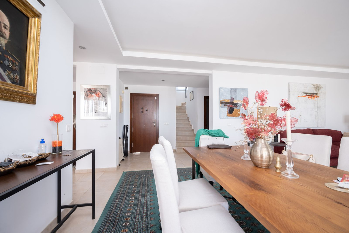 3 Bed, 3 Bath, ApartmentFor Sale, Los Monteros, Malaga